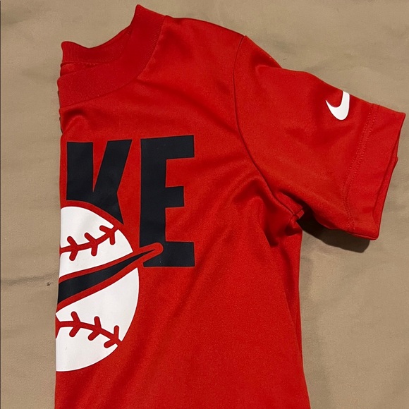 Nike Kids Red Baseball Tee - Picture 3 of 3